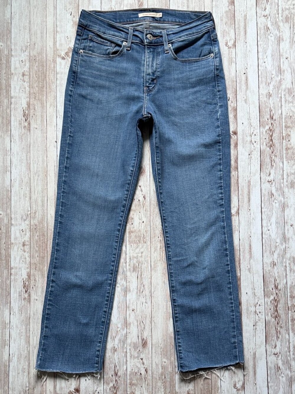 Levi's Classic Straight Women's Blue Jeans sz 27 Raw Hem Stretch Mid Rise Trendy